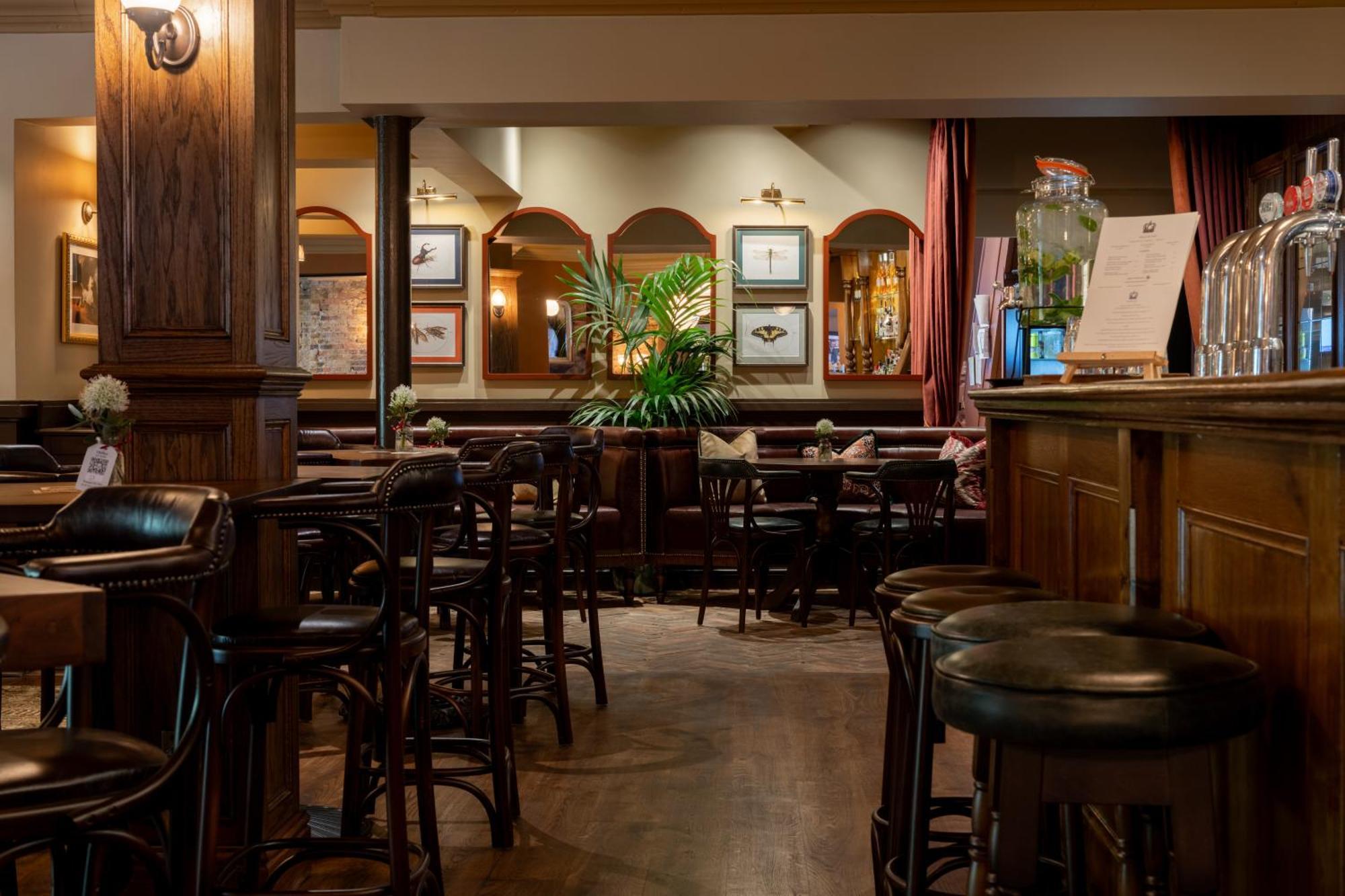 Crown Hotel Chertsey Dış mekan fotoğraf